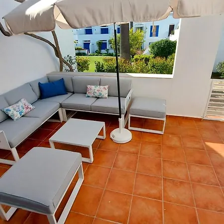 All Dreams Apartment- Windmill Hill Apartment