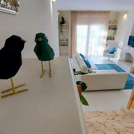 All Dreams Apartment- Windmill Hill *